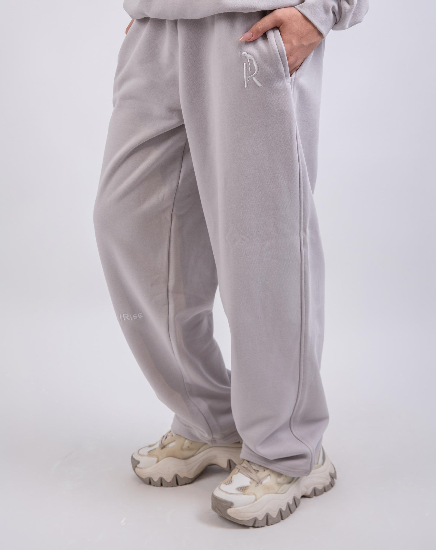 Droopy Pants & Chill Sleeve T-shirt Silver Lining Set